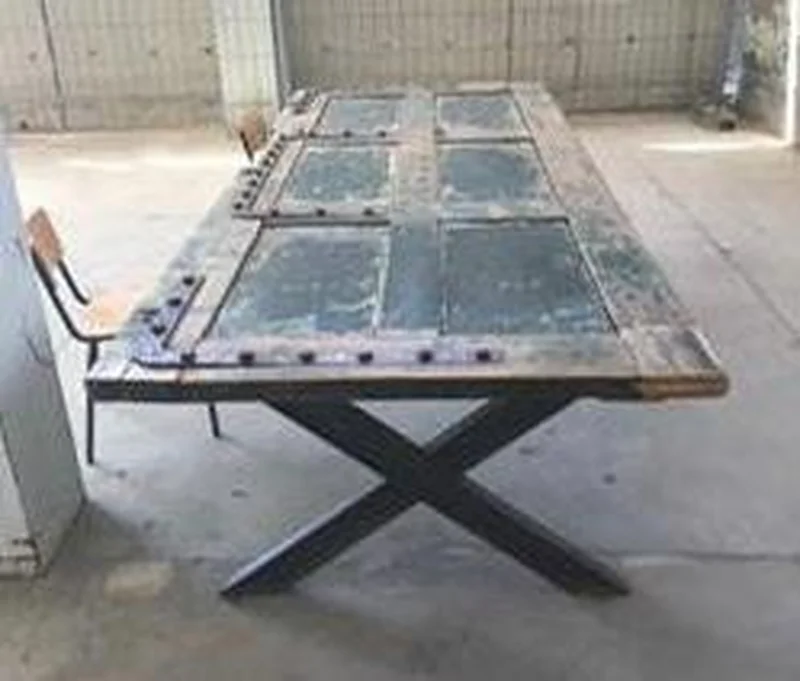 Een tafel vol herrineringen